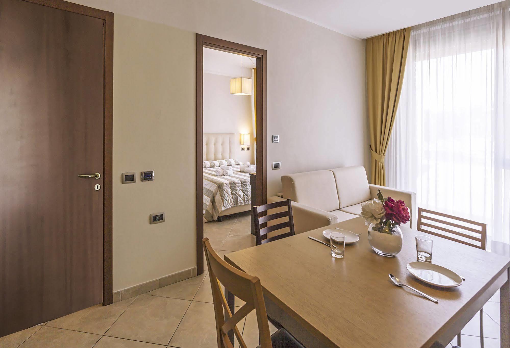 Aparthotel Anghel Siena Dış mekan fotoğraf