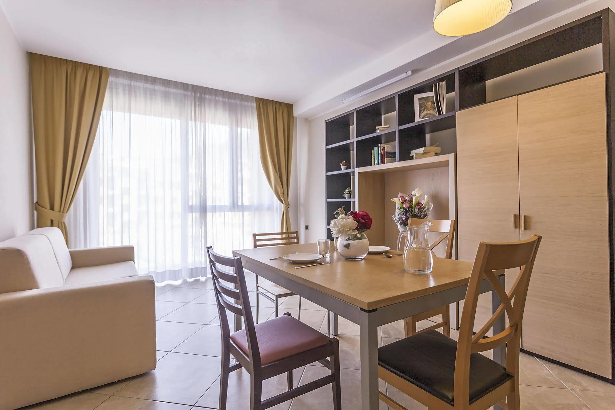 Aparthotel Anghel Siena Dış mekan fotoğraf