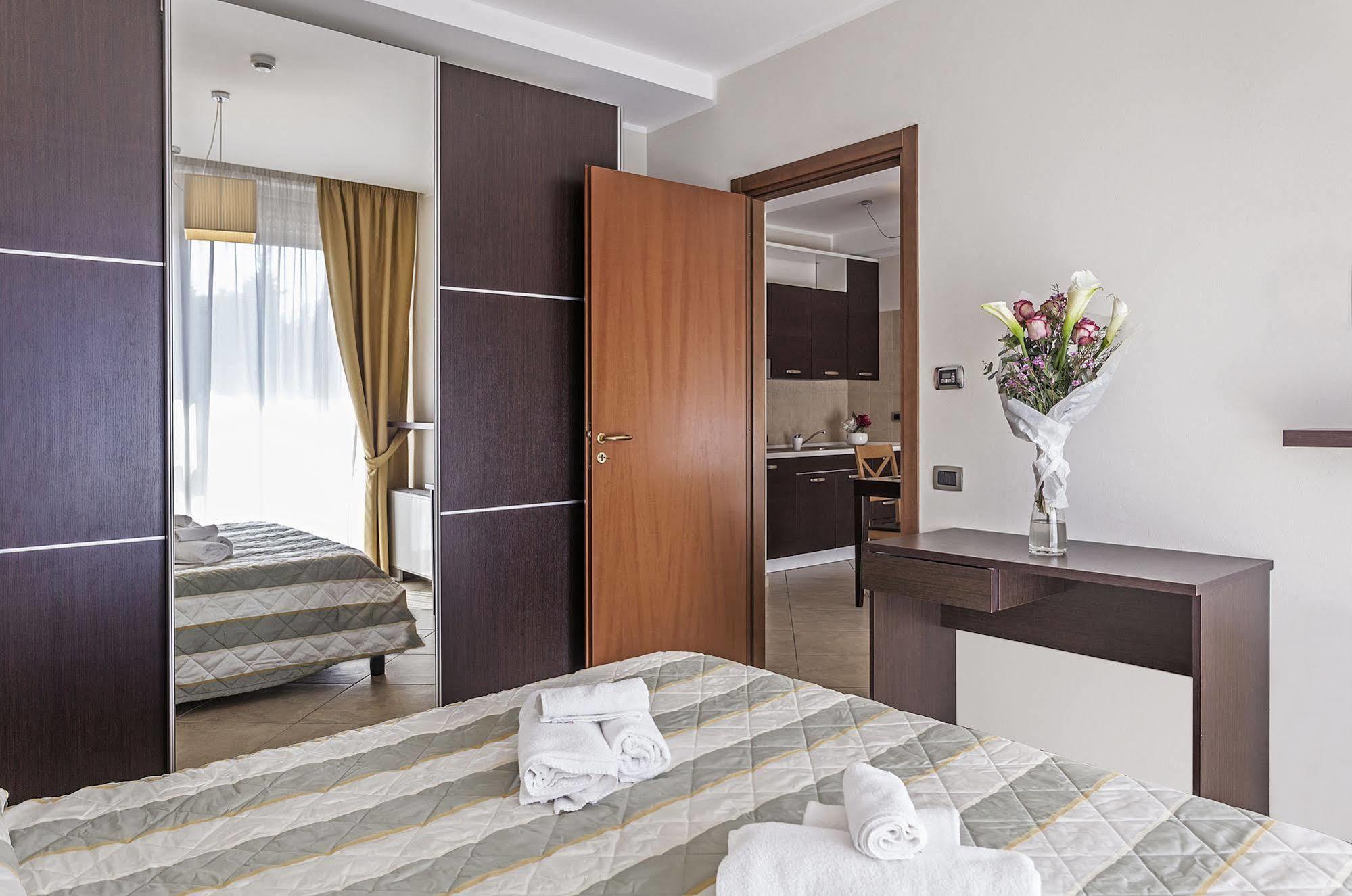 Aparthotel Anghel Siena Dış mekan fotoğraf